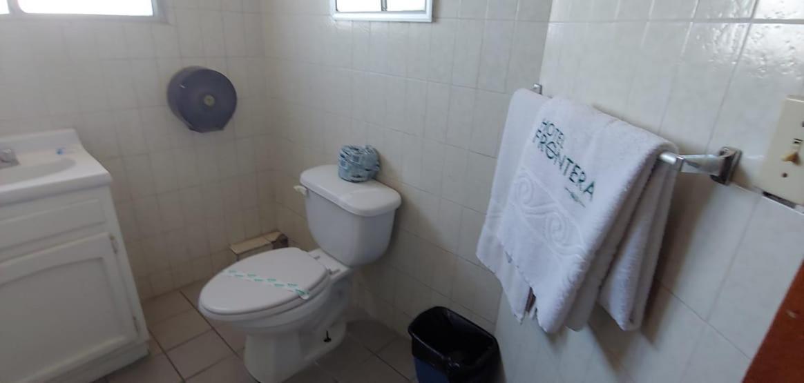 Hotel Frontera Baja Μεξικάλι Εξωτερικό φωτογραφία